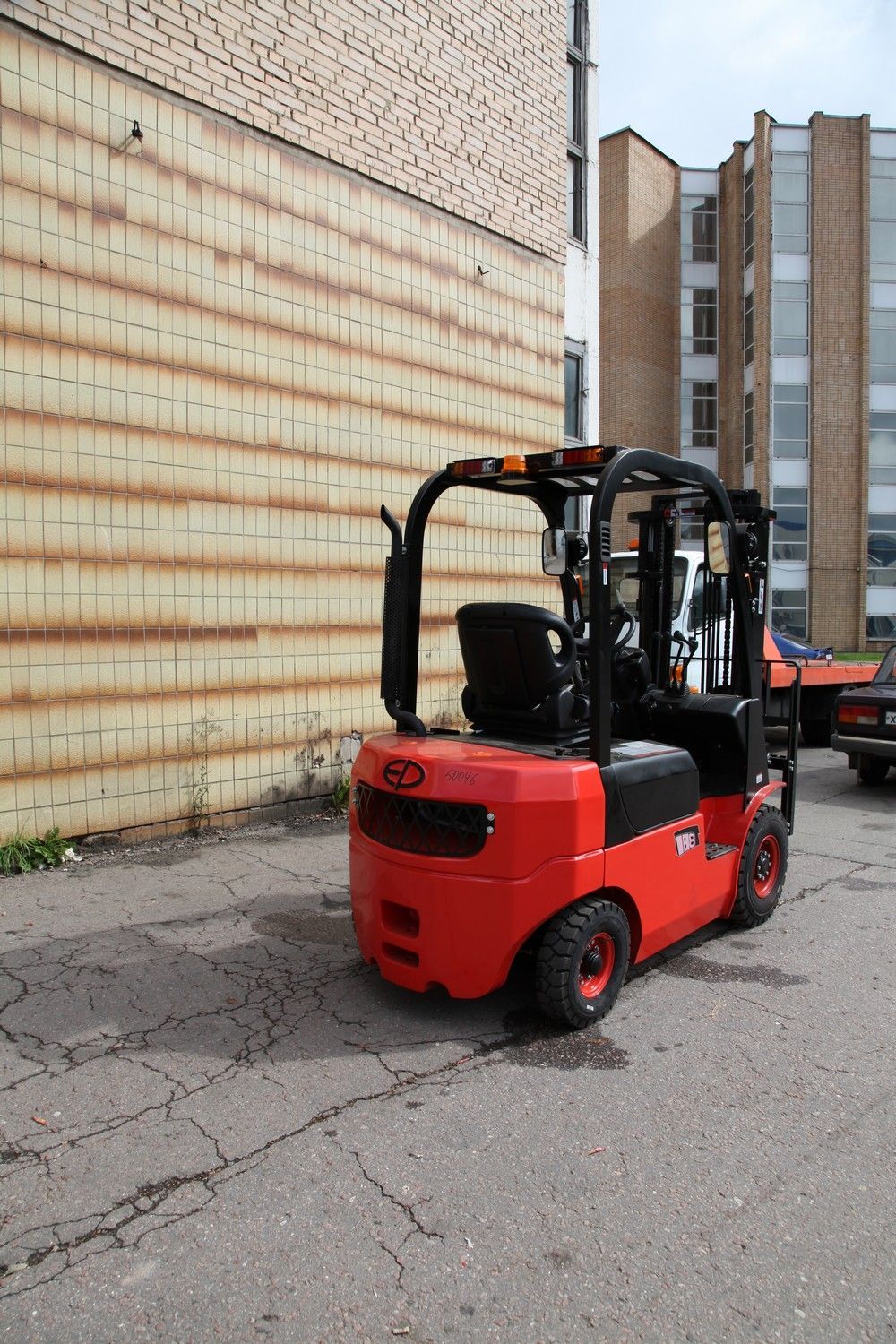 Автопогрузчик бензиновый EP CPQD15T8