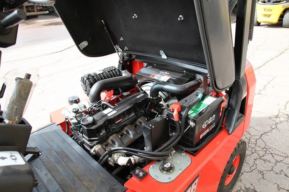 Автопогрузчик бензиновый EP CPQD18T8